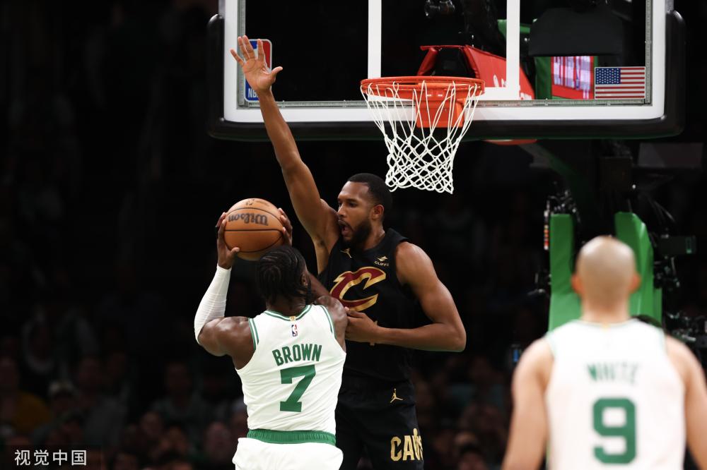 令人意外 令人意外