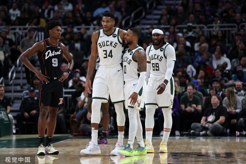 低位策应 低位策应